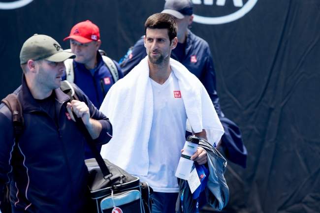 Джокович провел первую тренировку в Мельбурне