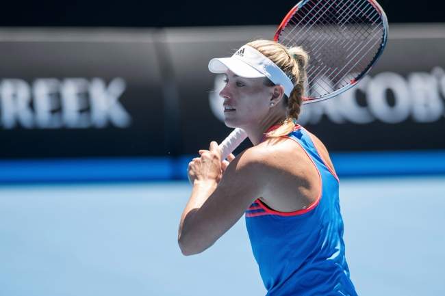 Кербер, Свитолина и Халеп готовятся к старту Australian Open