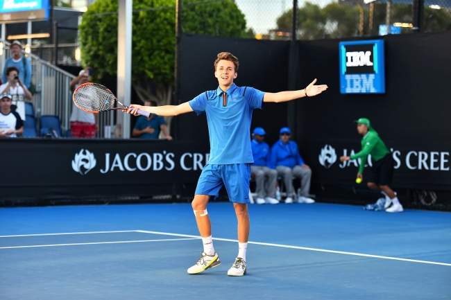 Australian Open. Пирош выигрывает дебютный "Шлем", победы Бренстайн с Андрееску и китайско-тайваньского дуэта в парном разряде