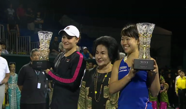 Куала-Лумпур. Барти побеждает в финале и дебютирует в Топ-100