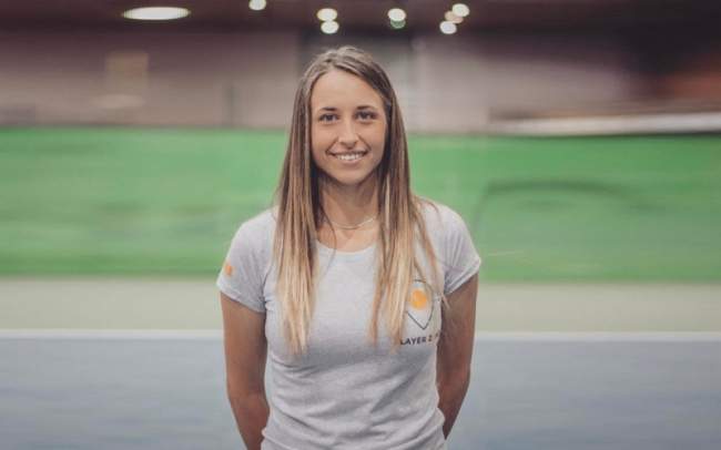 Александрова выигрывает 60-тысячник в Китае, чемпионский дубль Поточник, долгожданные титулы для Ларчер де Бриту и Шапатавы