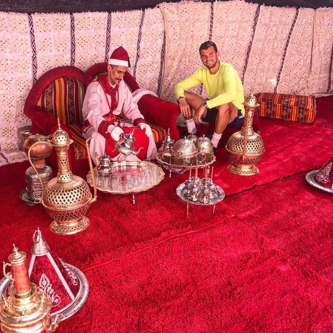 Стаховский, Димитров, Чорич и Шварцман покатались на верблюдах (ФОТО)