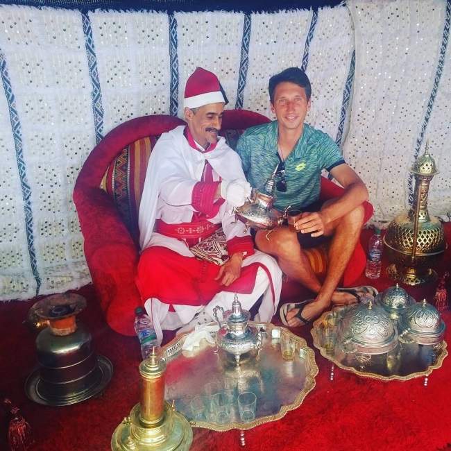 Стаховский, Димитров, Чорич и Шварцман покатались на верблюдах (ФОТО)