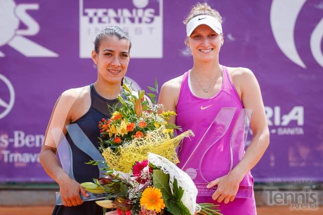 Крупнейший грунтовый титул для Вондроушовой, триумф Робсон и другие чемпионки недели на турнирах ITF