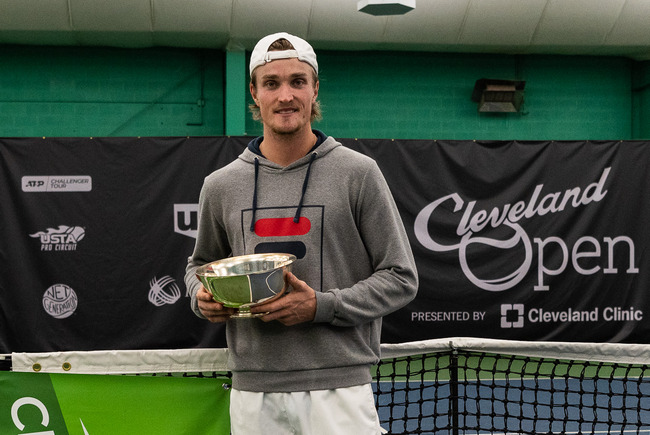 ATP Challenger Tour. Дакворт выиграл пятый титул за год, Сафиуллин впервые победил на челленджерах