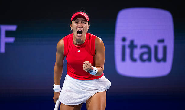 Майами. Пегула за 2,5 часа победила Эалу и сыграет против первой ракетки мира в финале