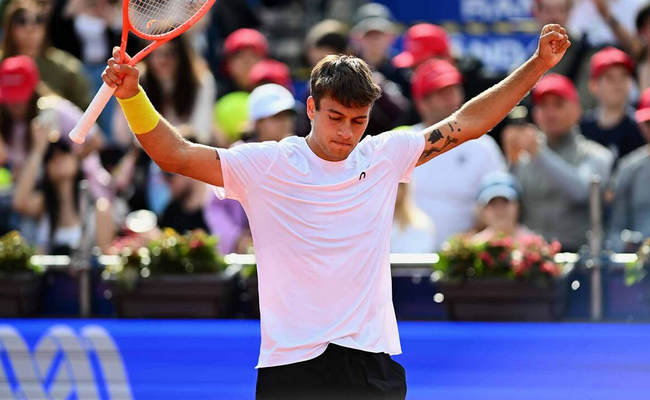 Бухарест. Коболли разгромил Джумхура и сыграет против Баэса за свой дебютный трофей