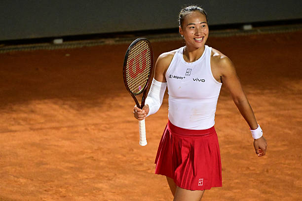 Рим. Чжэн Циньвэнь победила первую ракетку мира Соболенко на пути в полуфинал