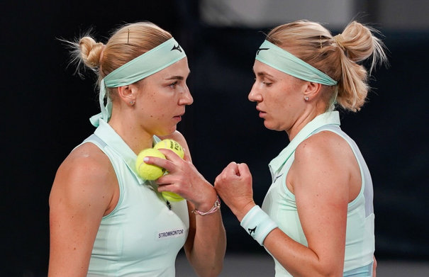 Страсбург. Сестры Киченок потерпели поражение в первом матче парной сетки
