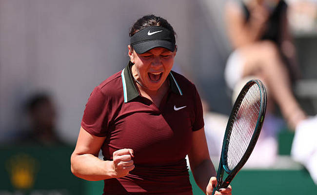 Ролан Гаррос. Анисимова в третий раз сыграет в 1/8 финала, Чжэн Циньвэнь прервала серию "квалифаера" Мбоко