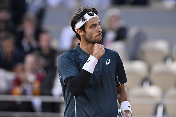 Ролан Гаррос. Музетти в трехчасовом поединке победил Руне и впервые прошел в 1/4 финала в Париже