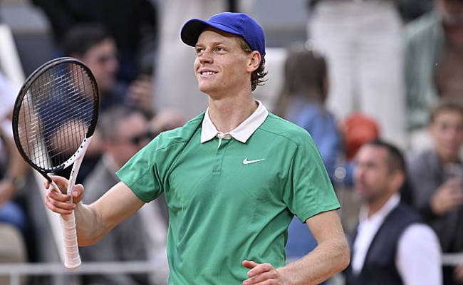 Ролан Гаррос. Синнер с "баранкой" обыграл Бублика в четвертьфинальном матче