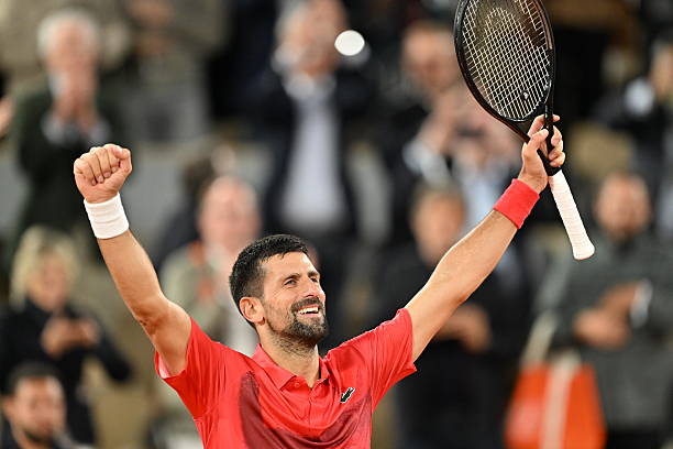 Ролан Гаррос. Джокович за три часа победил Зверева и сыграет против первой ракетки мира за выход в финал