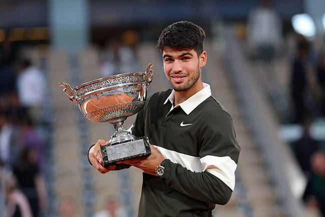 Ролан Гаррос. Алькарас совершил камбэк в пятичасовом финале против Синнера и защитил титул