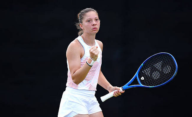 Ноттингем. Фернандес остановила серию поражений, "квалифаер" Ружич встретится с Ястремской во втором круге