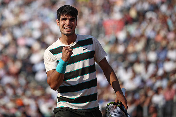 Карлос Алькарас - о тяжелой победе над Мунаром: "Обычно я лучше контролирую эмоции, стараюсь сдерживать себя, но сегодня не получилось"