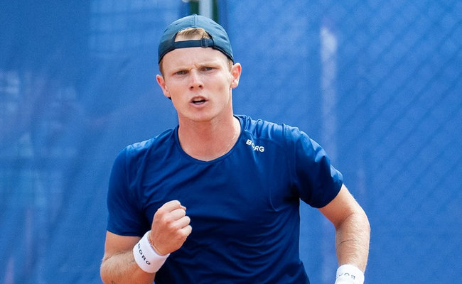 Бостад. Де Йонг обыграл второго сеяного и впервые сыграет в 1/2 финала, Серундоло будет бороться за второй финал