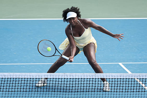 "Я всё ещё могу бить мощно". 45-летняя легенда тенниса вернулась на корт после 16-месячной паузы и выиграла матч на турнире в Вашингтоне