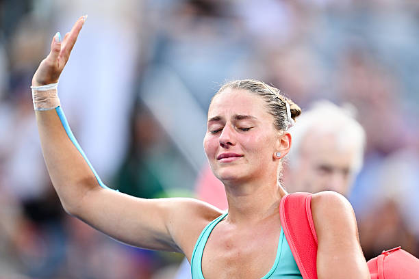 Монреаль. Костюк в слезах покинула корт после отказа продолжать четвертьфинальный поединок против Рыбакиной