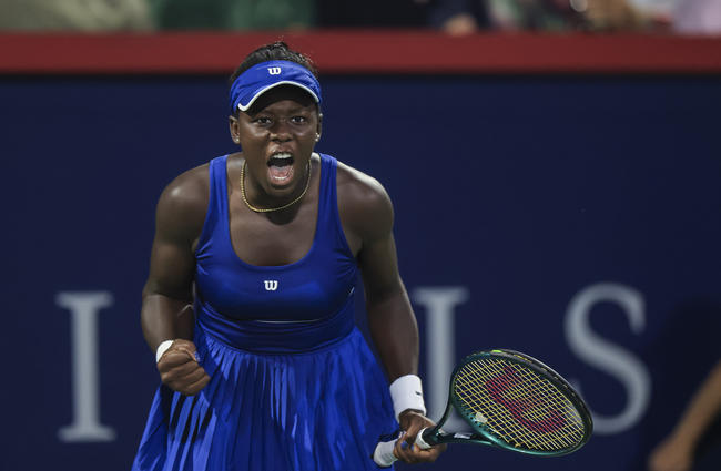 Монреаль. 18-летняя Мбоко продолжает сенсационное выступление на турнире и сыграет в полуфинале против Рыбакиной