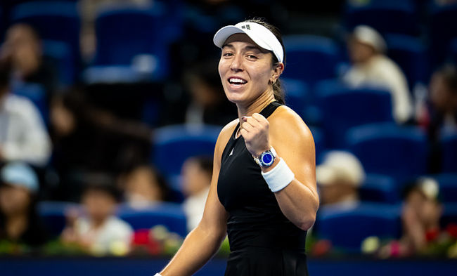 Пекин. Пегула в трех сетах обыграла Наварро на пути в полуфинал