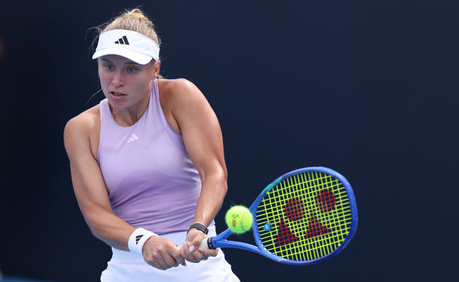 Плэйфорд (W75). Стародубцева победила в первом круге теннисистку из квалификации, совершив камбэк в решающем сете