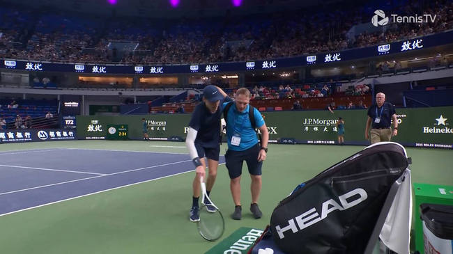 Шанхай. Синнер не смог доиграть тяжелый матч против Грикспора, Джокович в трехчасовом поединке победил 150-ю ракетку мира