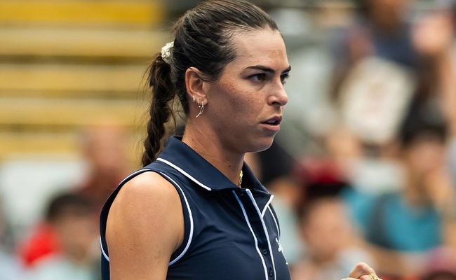 Нинбо. Мухова победила Вондроушову на старте, Томлянович впервые за три года обыграла соперницу из топ-20