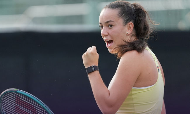 Осака. 18-летняя Валентова во второй раз вышла в четвертьфинал, Голубич выиграла седьмой матч подряд