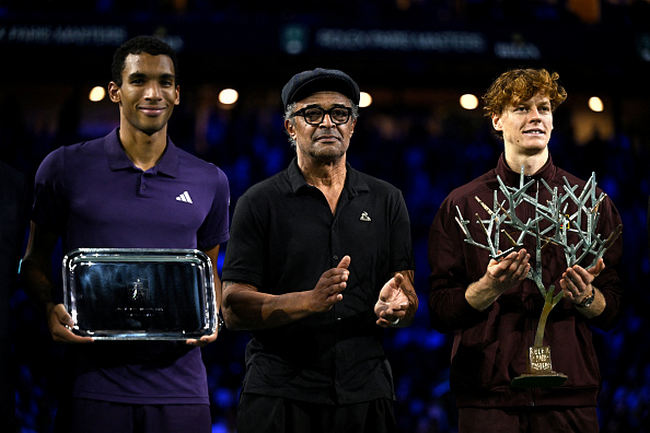 Париж. Синнер обыграл Оже-Альяссима в финале и вернется на первое место рейтинга