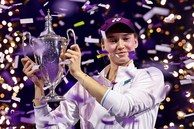WTA Finals. Рыбакина обыграла первую ракетку мира Соболенко в финальном матче