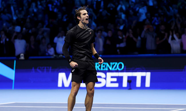ATP Finals. Музетти одержал дебютную победу, совершив камбэк в матче с де Минором