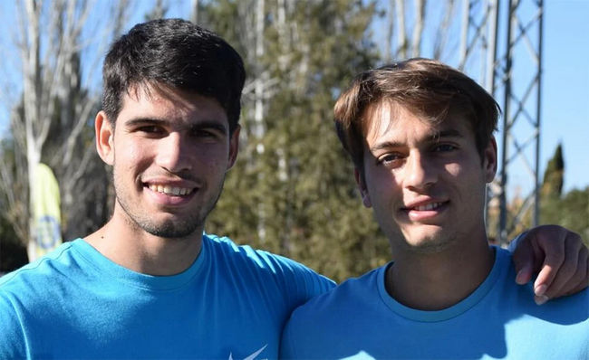 Карлос Алькарас проведет предсезонную подготовку вместе с Флавио Коболли