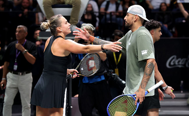 Кириос уверенно обыграл Соболенко в неудачном ремейке "Битвы полов"