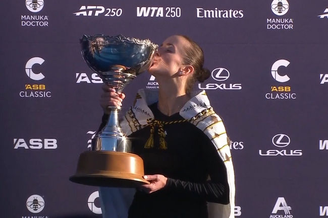 Окленд. Свитолина в двух сетах выиграла финальный поединок и завоевала свой 19-й титул в карьере