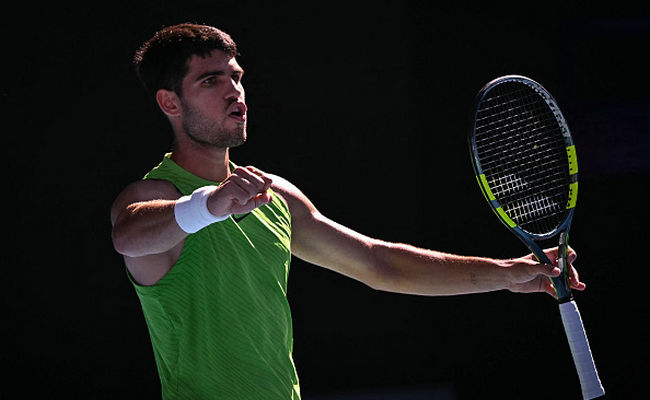 Australian Open. Алькарас продолжил серию побед с игроками вне топ-100, Давидович Фокина победил в пяти сетах