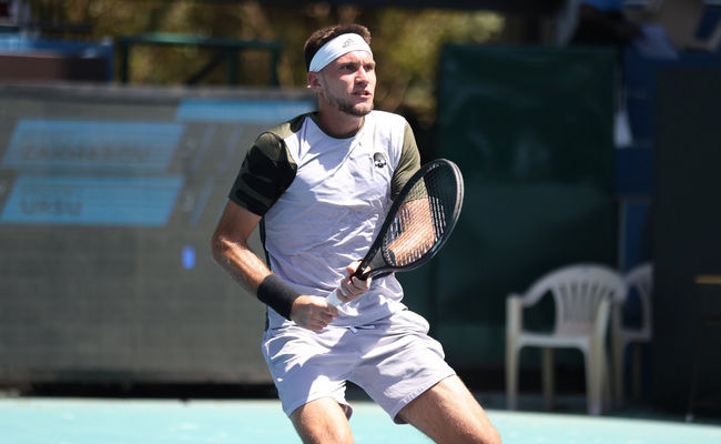 Манама. Урсу покидает турнир после поражений в одиночном и парном разрядах