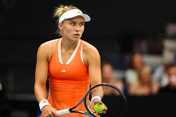 Абу-Дабі. Стародубцева з "бубликом" програла в першому колі кваліфікації