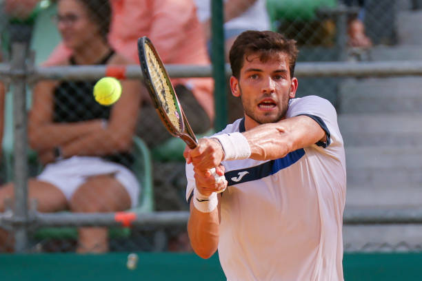 Испанский теннисист получил угрозы убийства перед матчем на "челленджере" в Аргентине - поединок провели без зрителей