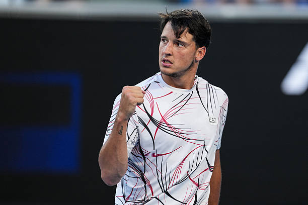 Буэнос-Айрес. Дардери выиграл 15-й матч подряд на грунте, Карабелли и Баэс сыграют за место в полуфинале